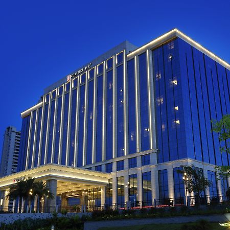 Hualuxe Yangjiang City Center Exterior photo