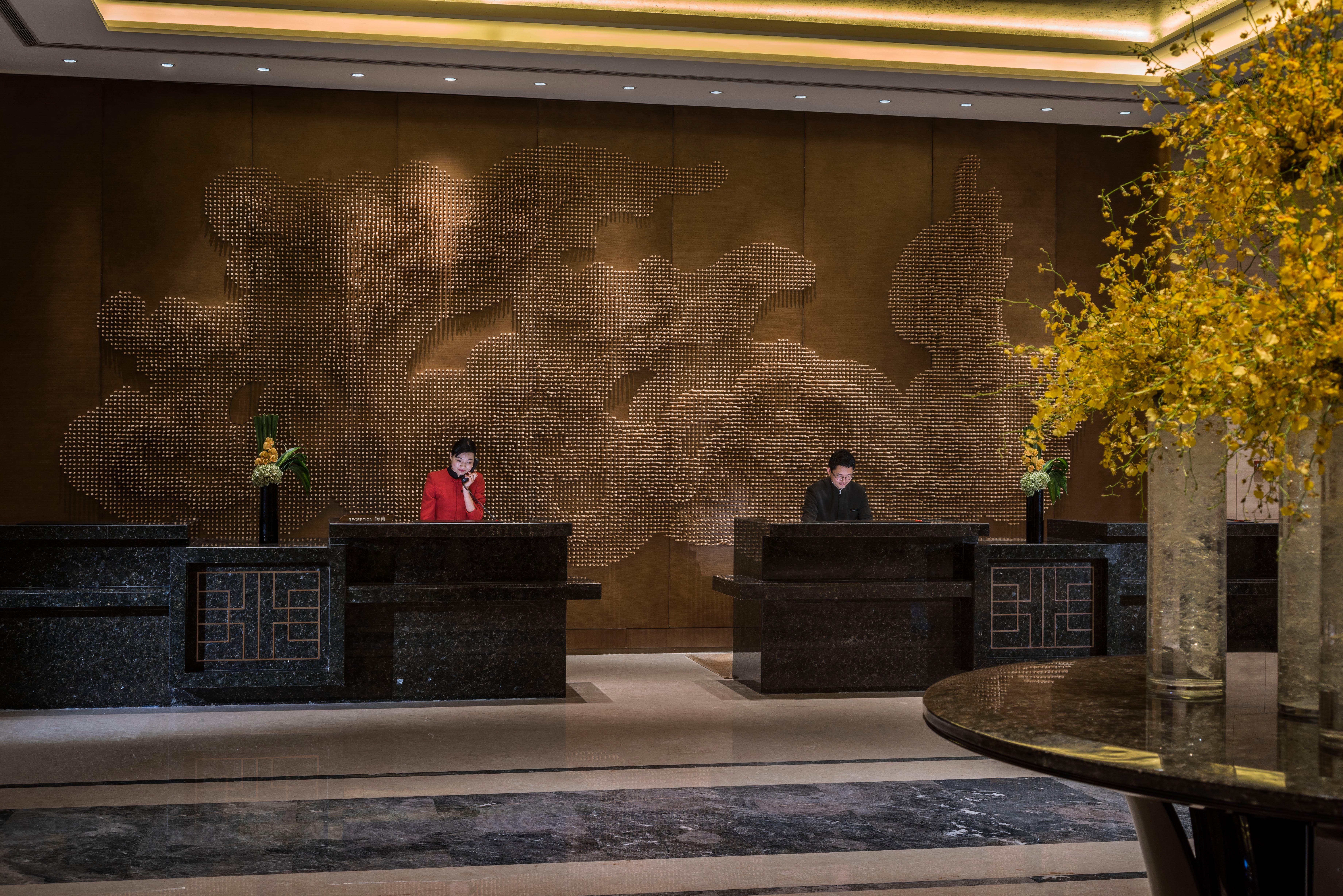 Hualuxe Yangjiang City Center Exterior photo