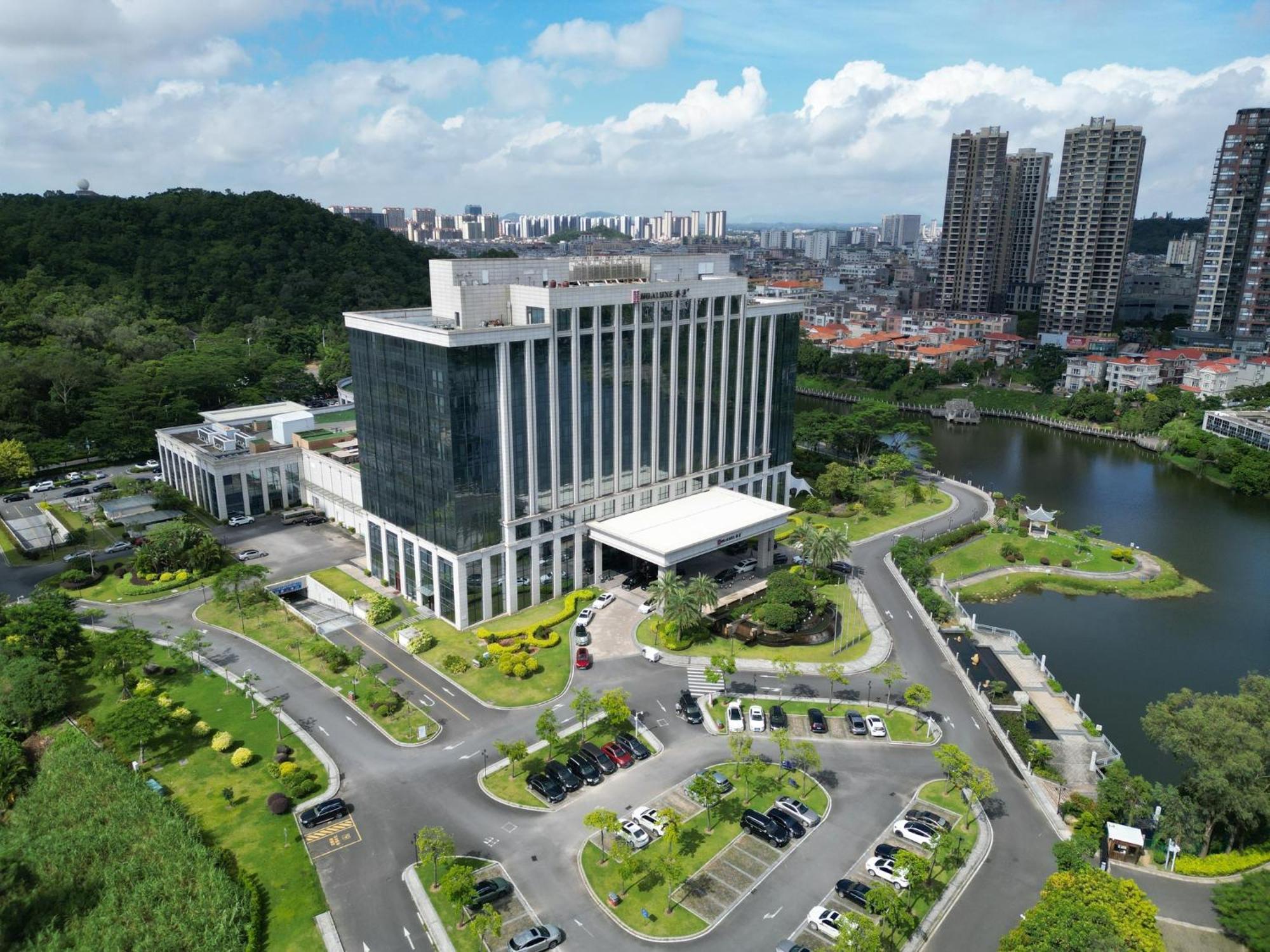 Hualuxe Yangjiang City Center Exterior photo